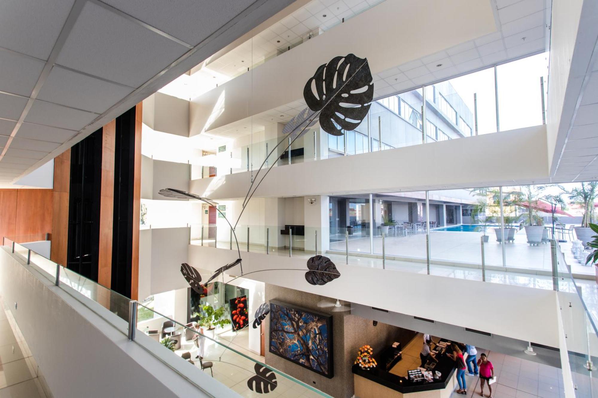 Wyndham Costa Del Sol Pucallpa Exteriér fotografie The interior of the new building