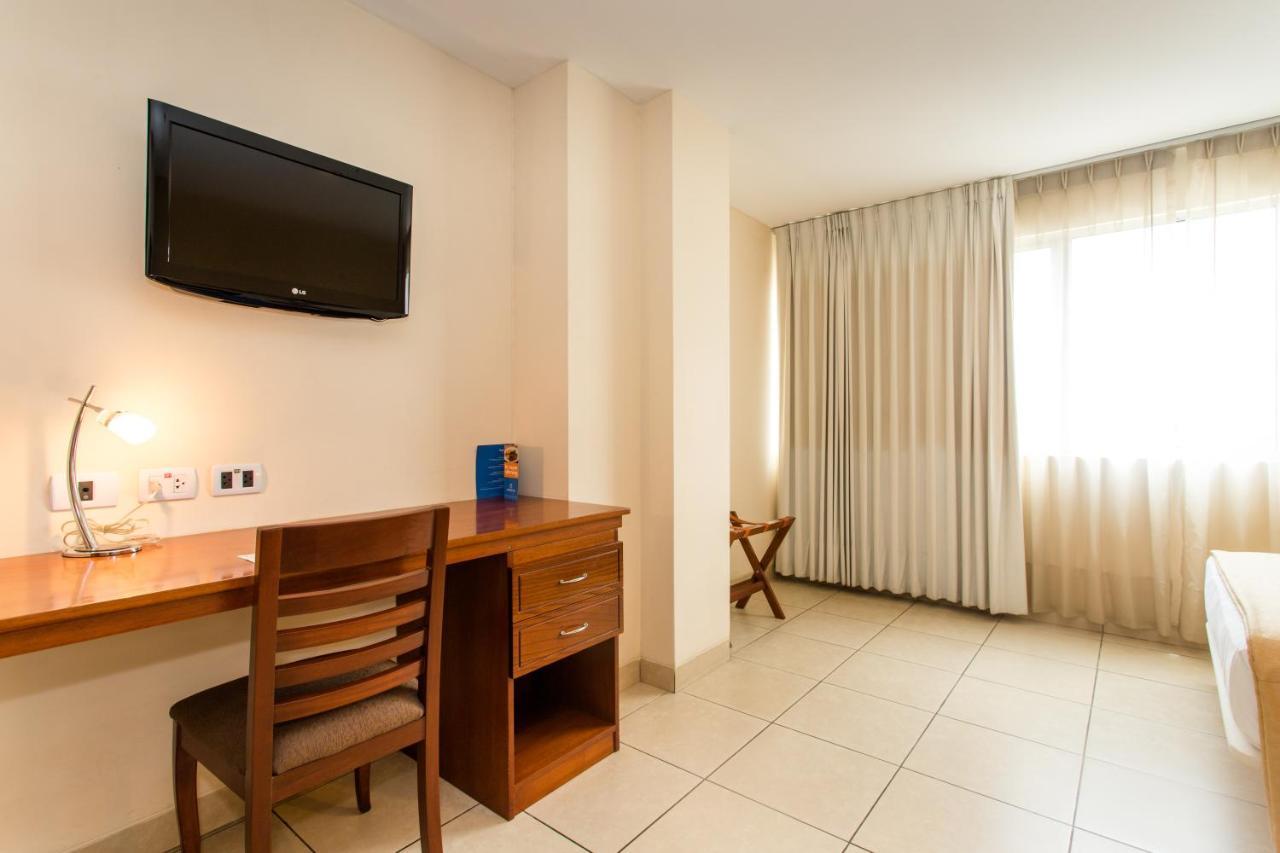Wyndham Costa Del Sol Pucallpa Exteriér fotografie A room at the hotel
